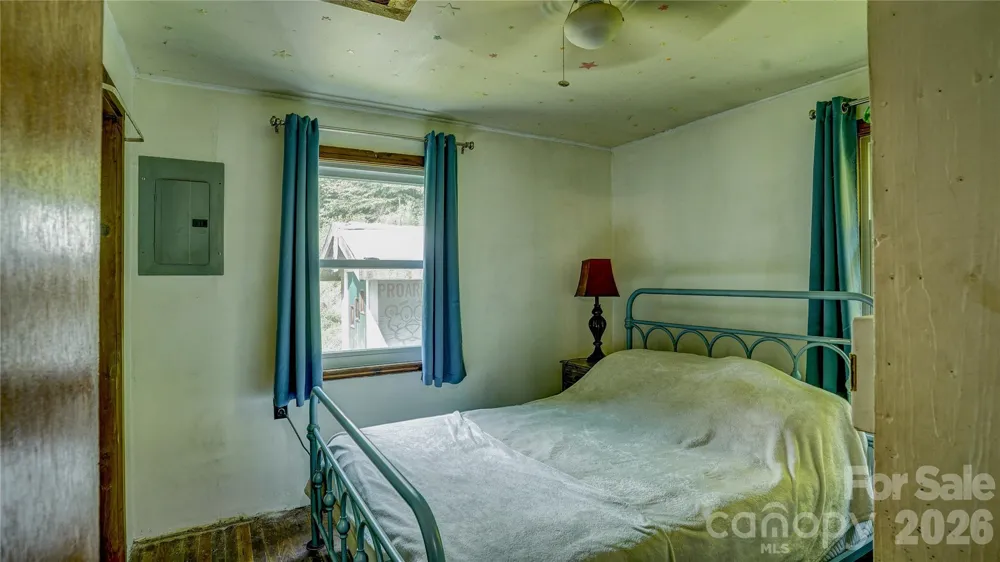 1213 Roaring Fork Road Mars Hill, NC 28754