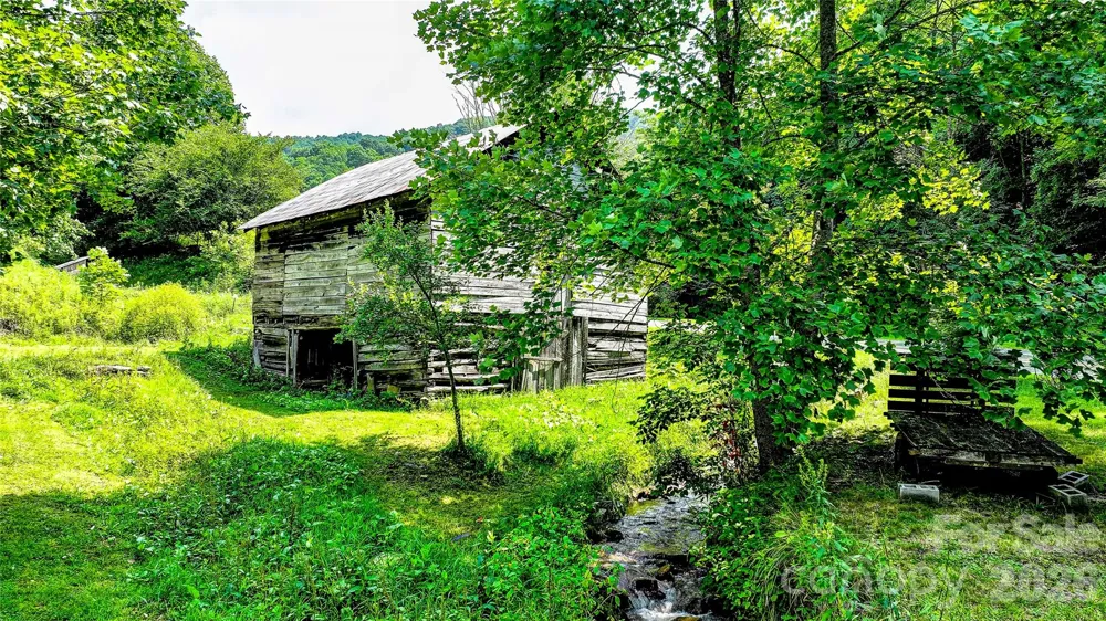 1213 Roaring Fork Road Mars Hill, NC 28754