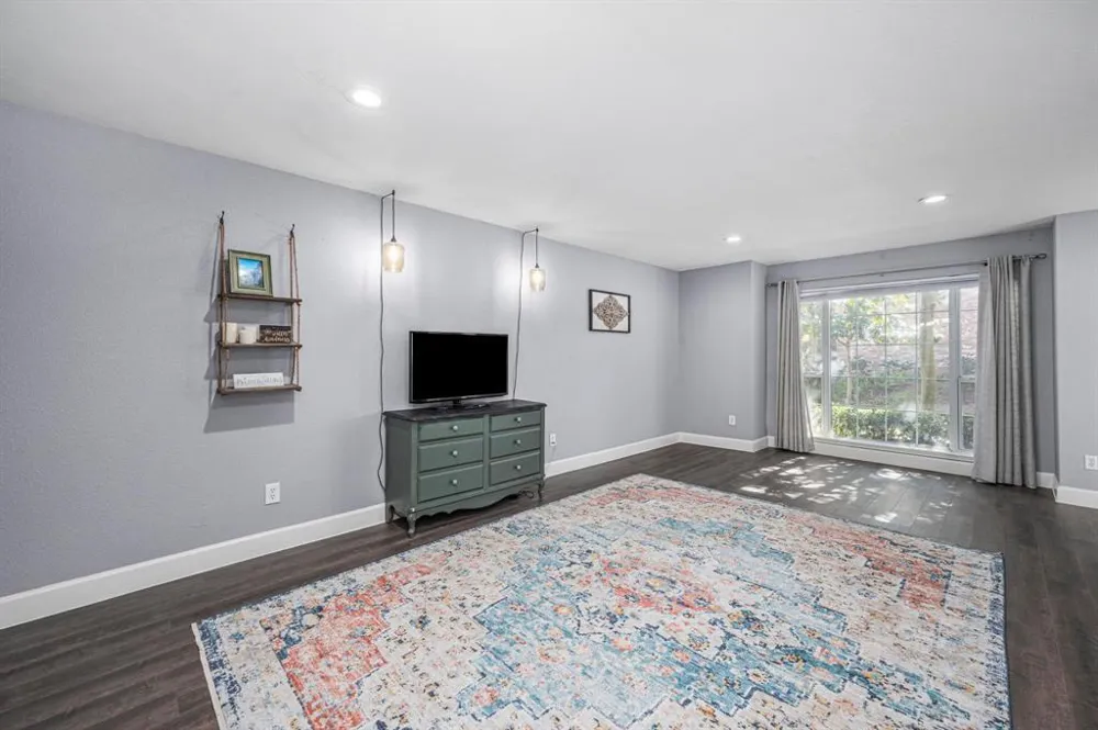 1371 Country Place Drive Houston, TX 77079
