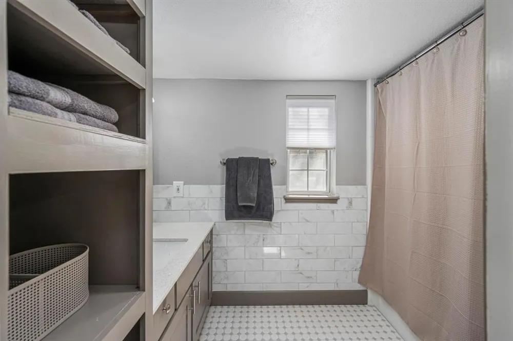 1371 Country Place Drive Houston, TX 77079