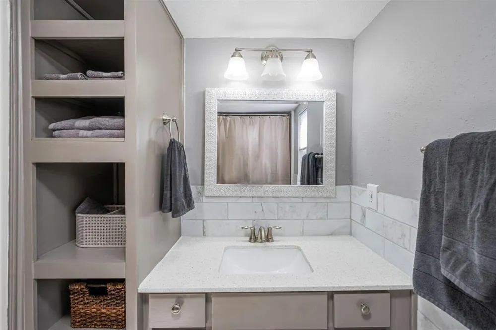 1371 Country Place Drive Houston, TX 77079