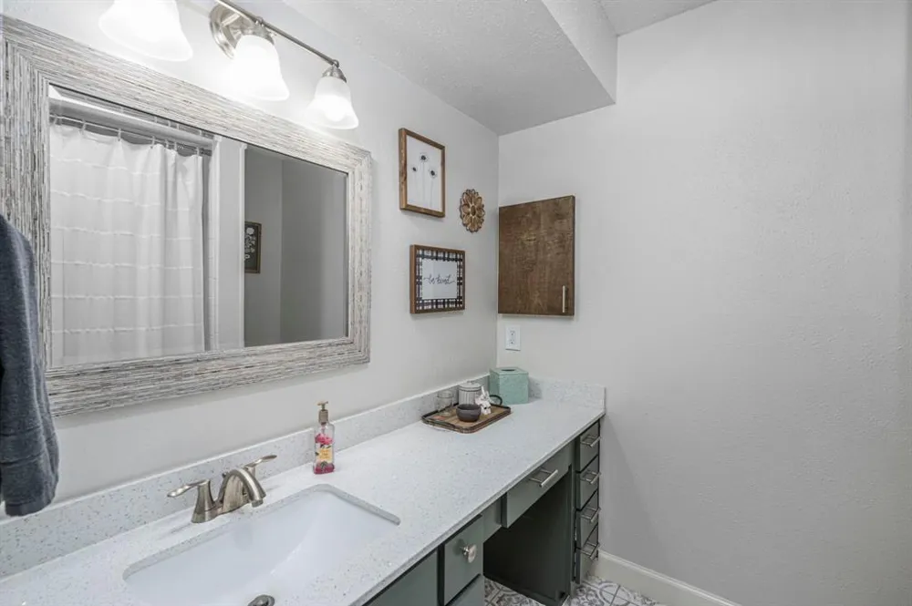 1371 Country Place Drive Houston, TX 77079