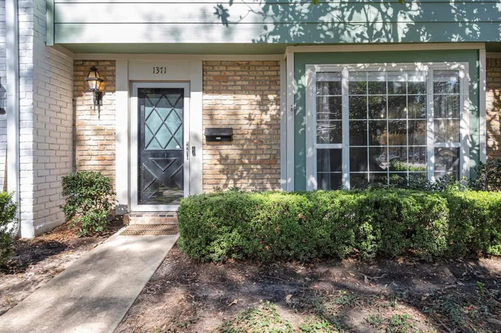 1371 Country Place Drive Houston, TX 77079