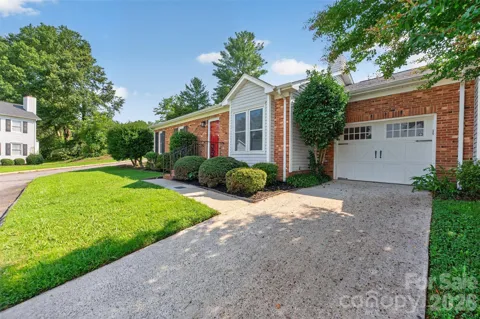 1326 Old Lenoir Road NW
