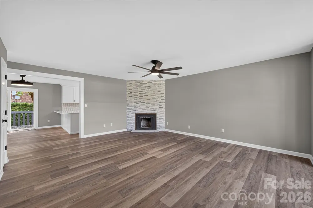 1326 Old Lenoir Road NW Hickory, NC 28601