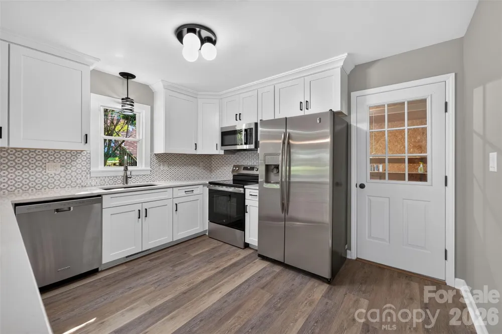 1326 Old Lenoir Road NW Hickory, NC 28601