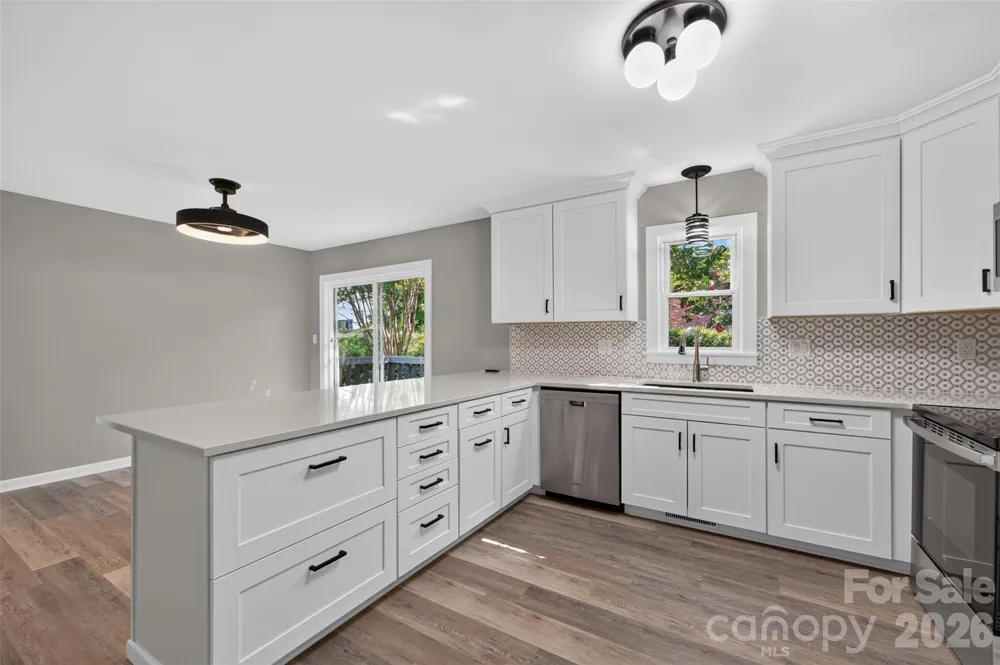 1326 Old Lenoir Road NW Hickory, NC 28601