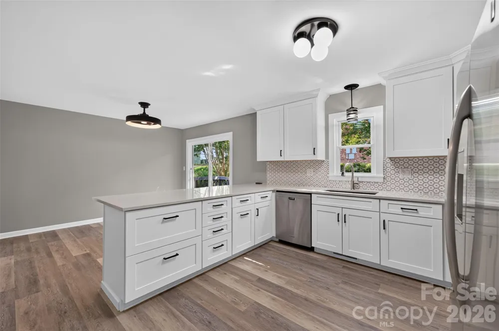 1326 Old Lenoir Road NW Hickory, NC 28601