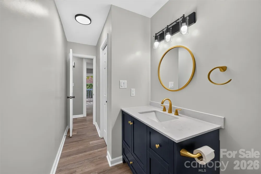 1326 Old Lenoir Road NW Hickory, NC 28601