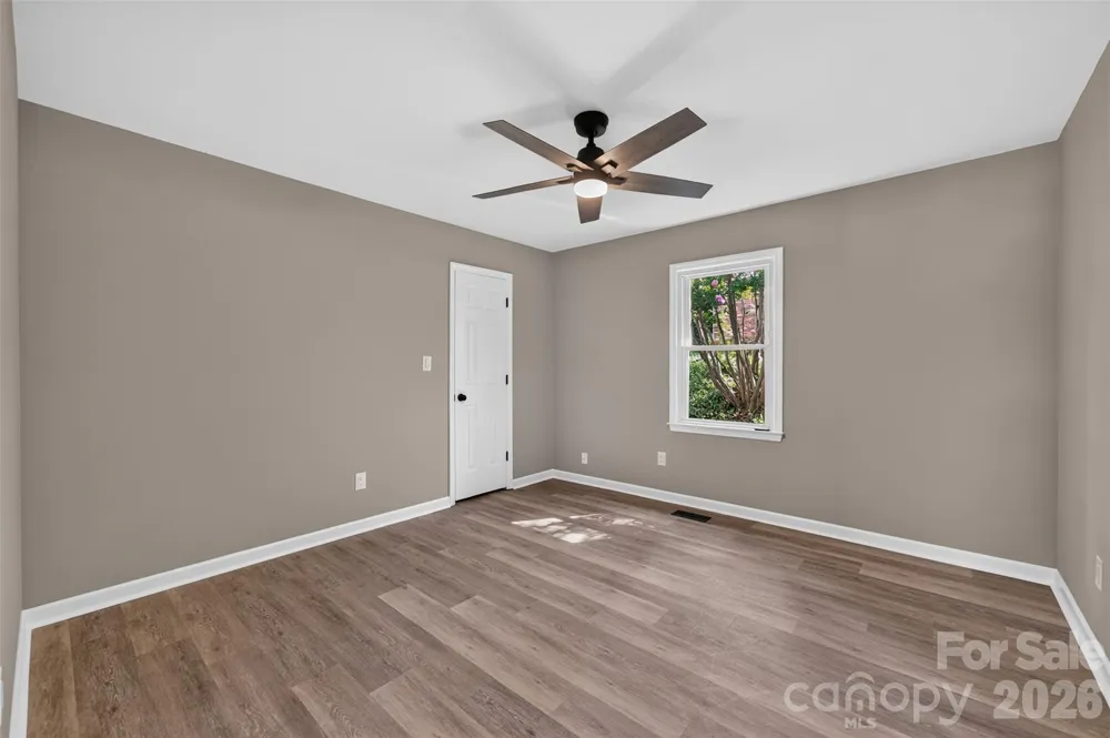 1326 Old Lenoir Road NW Hickory, NC 28601