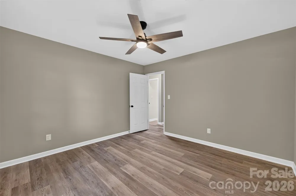 1326 Old Lenoir Road NW Hickory, NC 28601