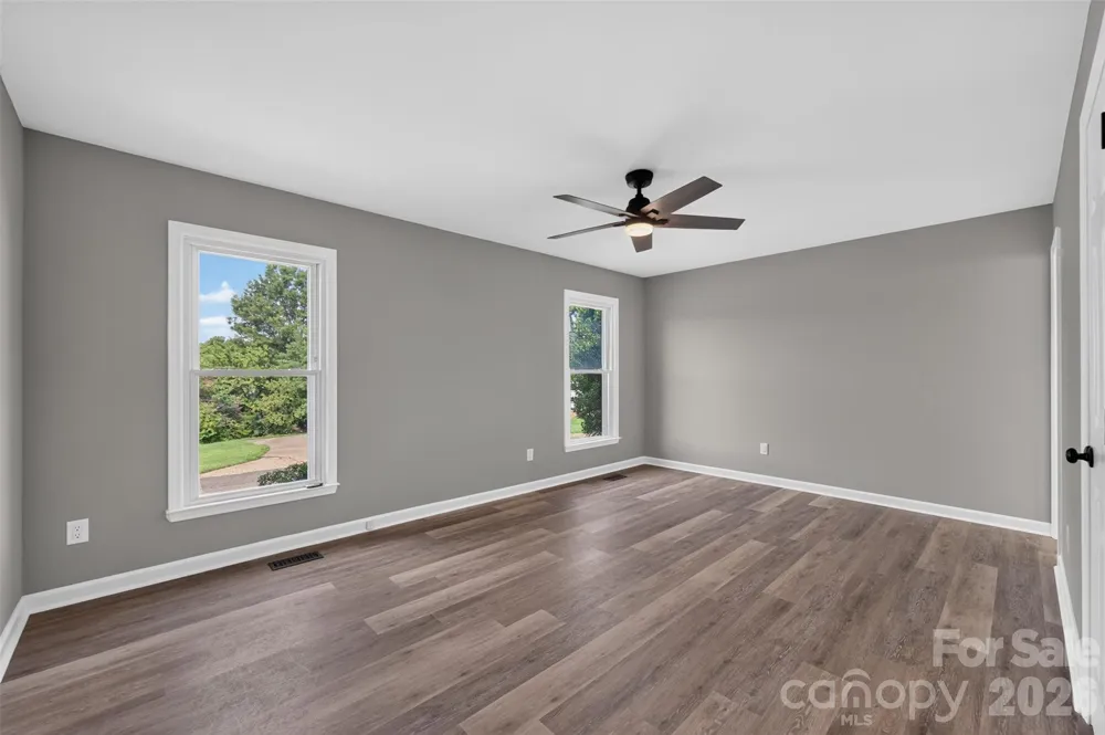 1326 Old Lenoir Road NW Hickory, NC 28601