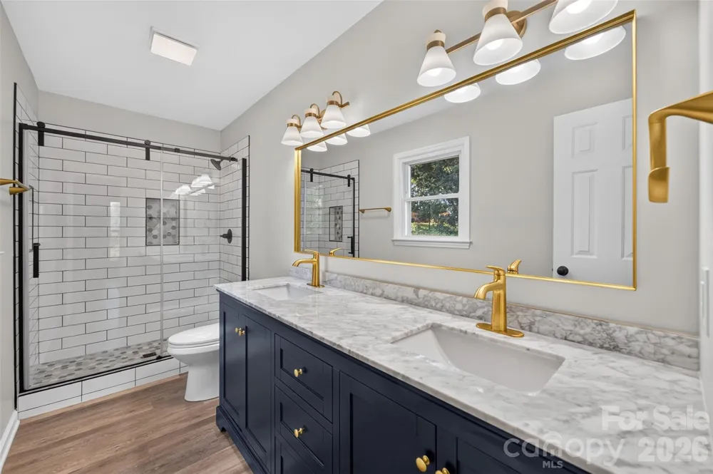 1326 Old Lenoir Road NW Hickory, NC 28601