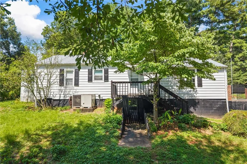 167 South Street Cornelia, GA 30531