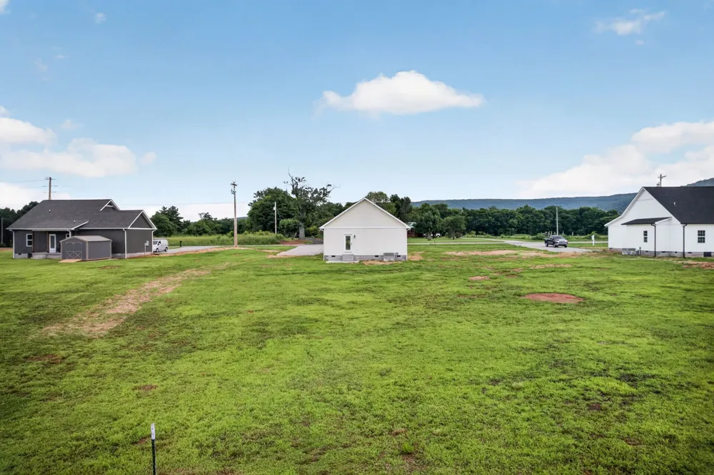 3631 Greenhaw Rd Decherd, TN 37324