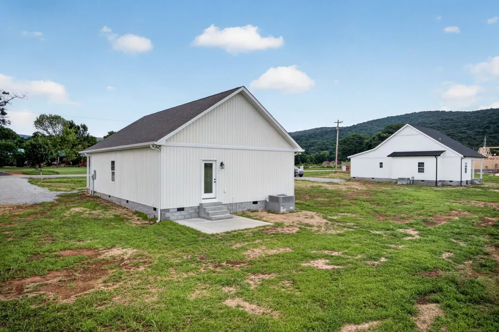 3631 Greenhaw Rd Decherd, TN 37324