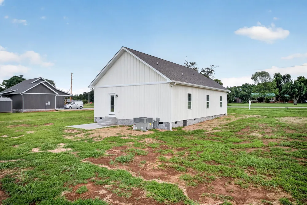 3631 Greenhaw Rd Decherd, TN 37324