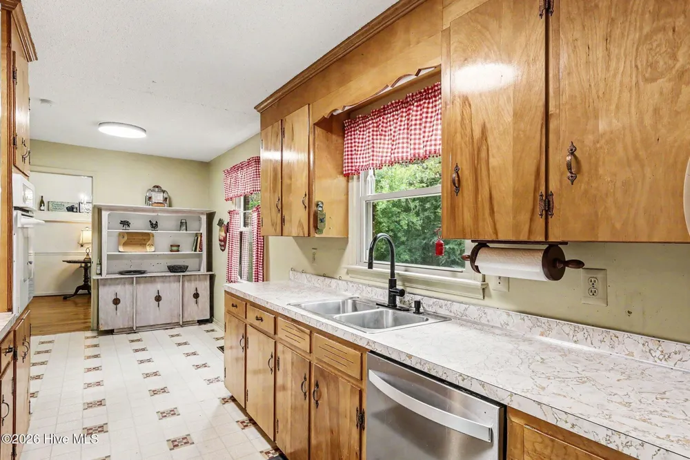 2555 Nutbush Road Henderson, NC 27537