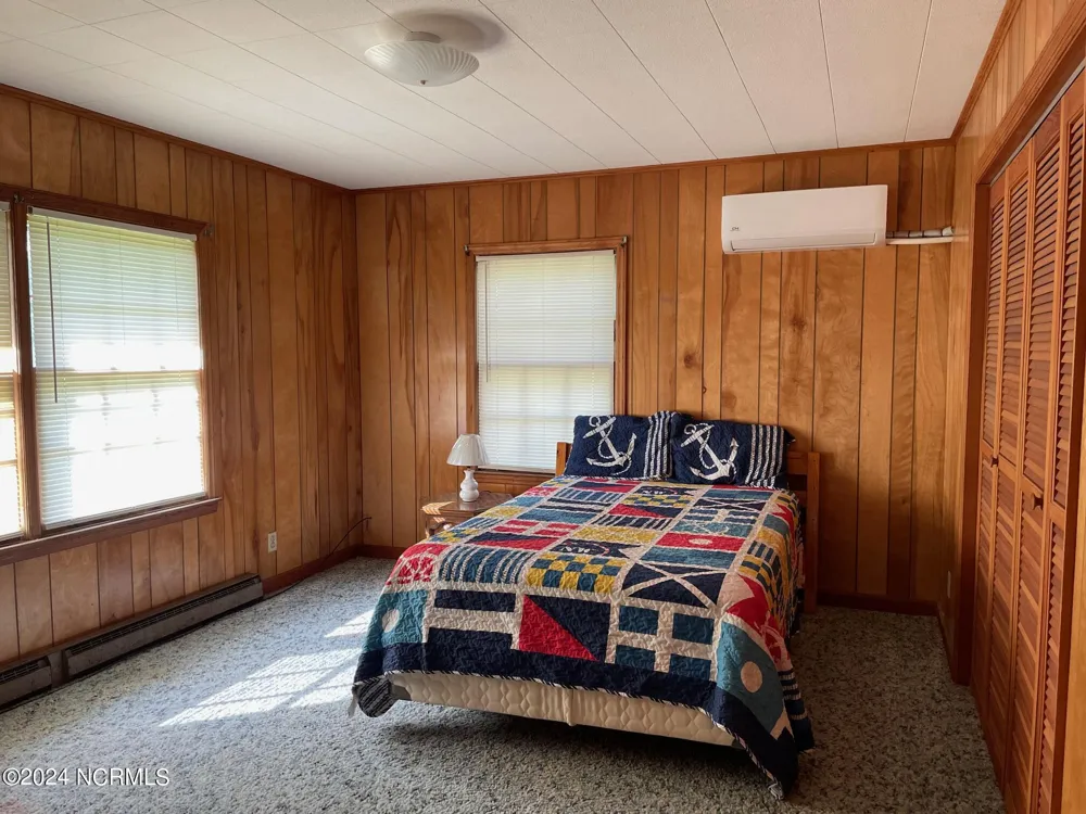 152 W Bayshore Drive Cedar Island, NC 28520