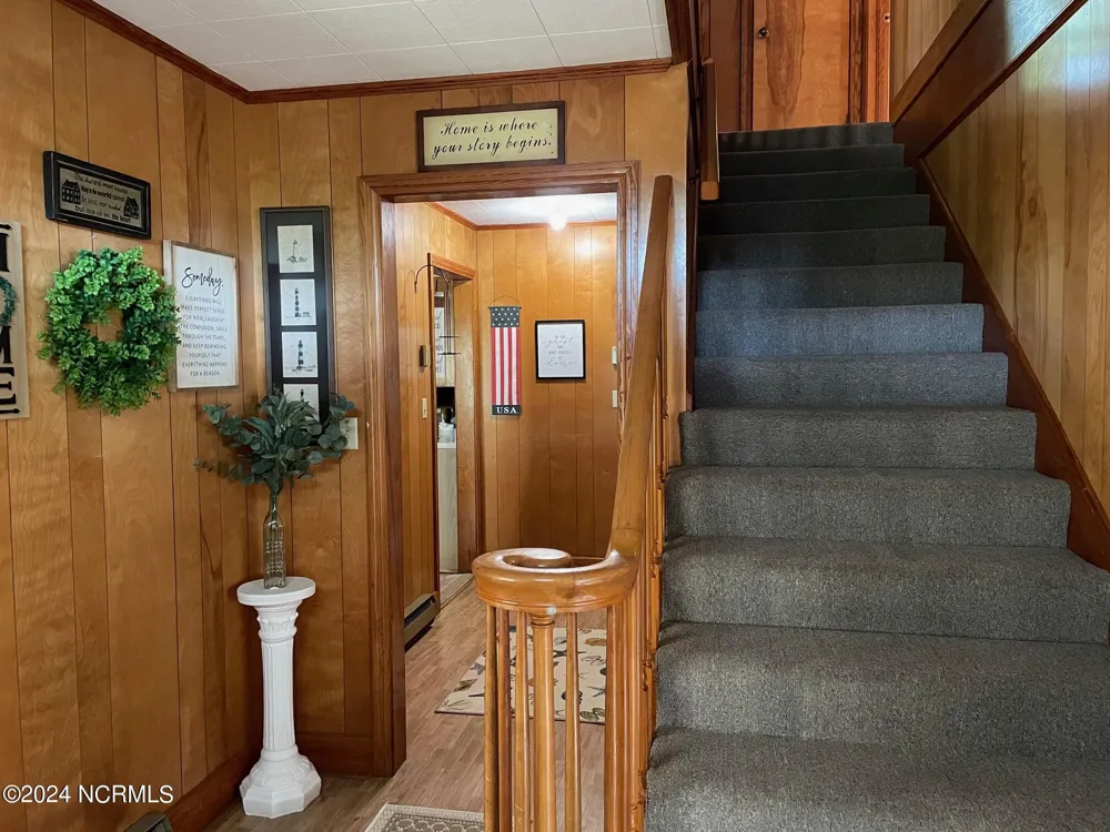 152 W Bayshore Drive Cedar Island, NC 28520