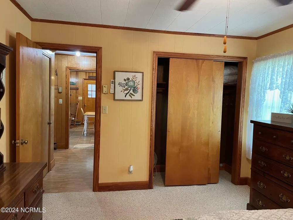 152 W Bayshore Drive Cedar Island, NC 28520