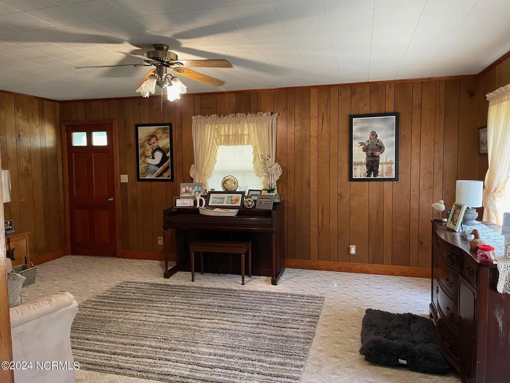 152 W Bayshore Drive Cedar Island, NC 28520