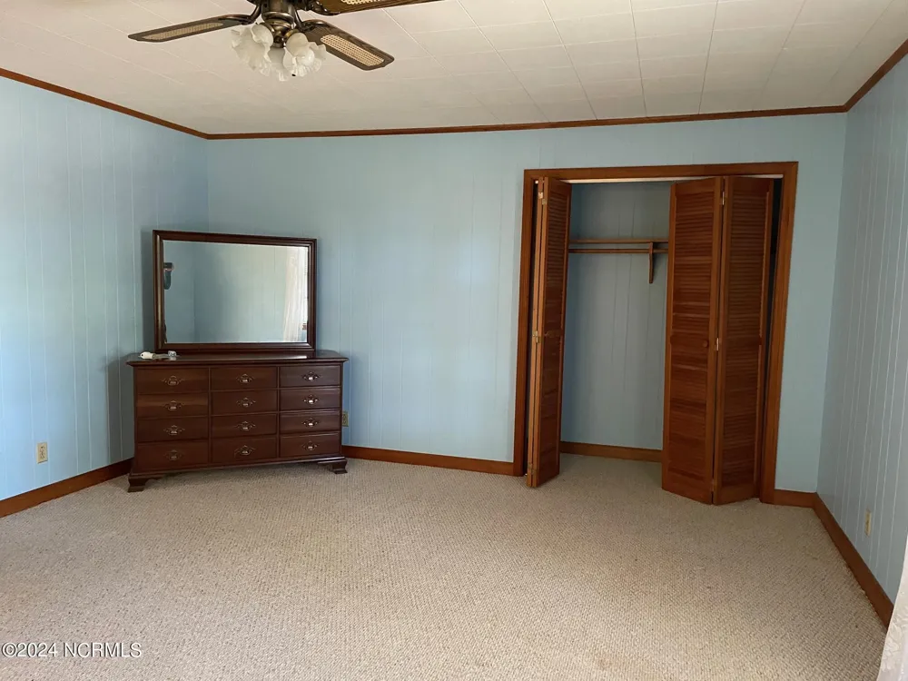 152 W Bayshore Drive Cedar Island, NC 28520