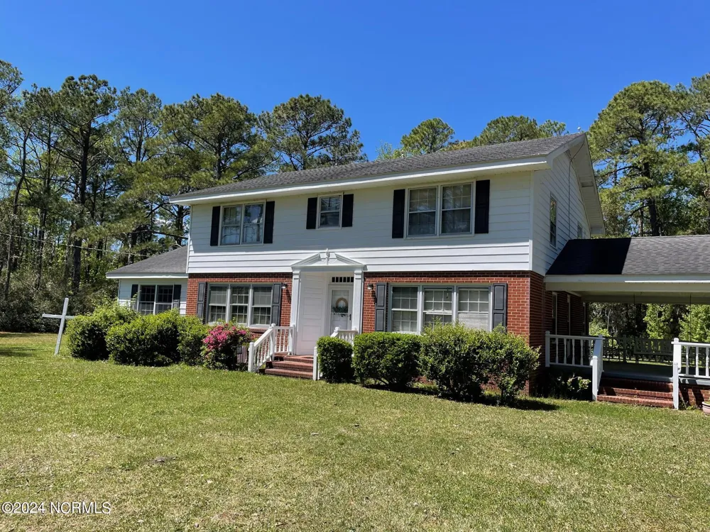 152 W Bayshore Drive Cedar Island, NC 28520