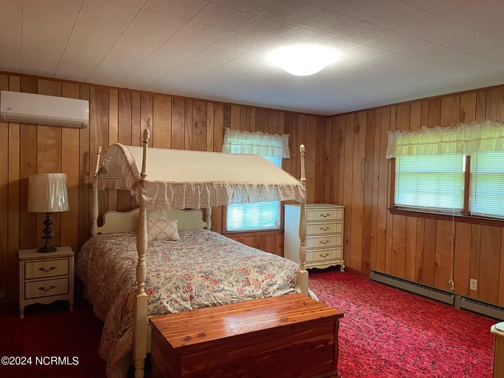 152 W Bayshore Drive Cedar Island, NC 28520