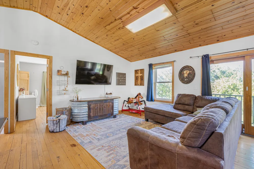34672 125th Avenue Onamia, MN 56359