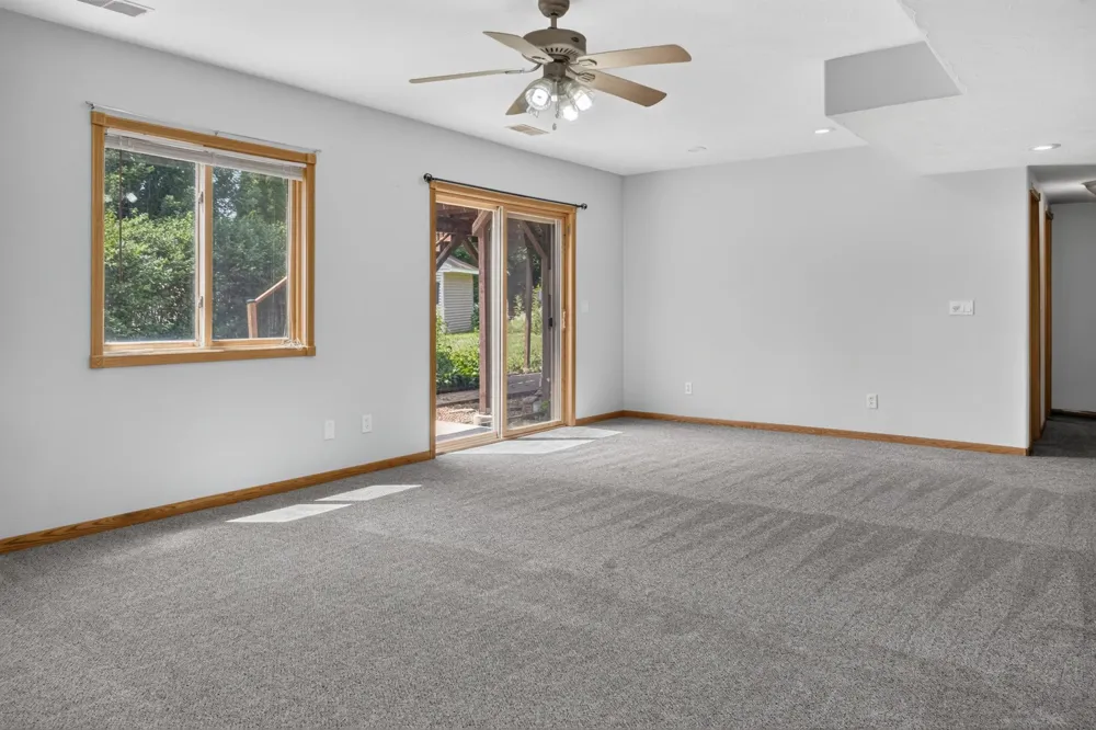 206 Hunters Court Eagle Lake, MN 56024