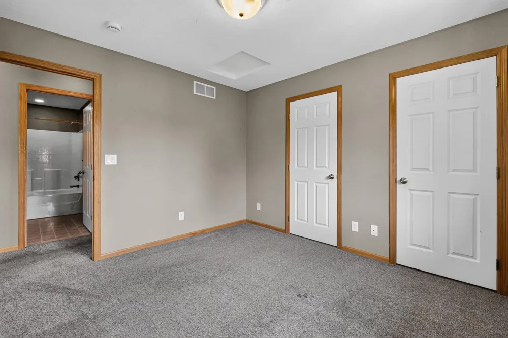 206 Hunters Court Eagle Lake, MN 56024
