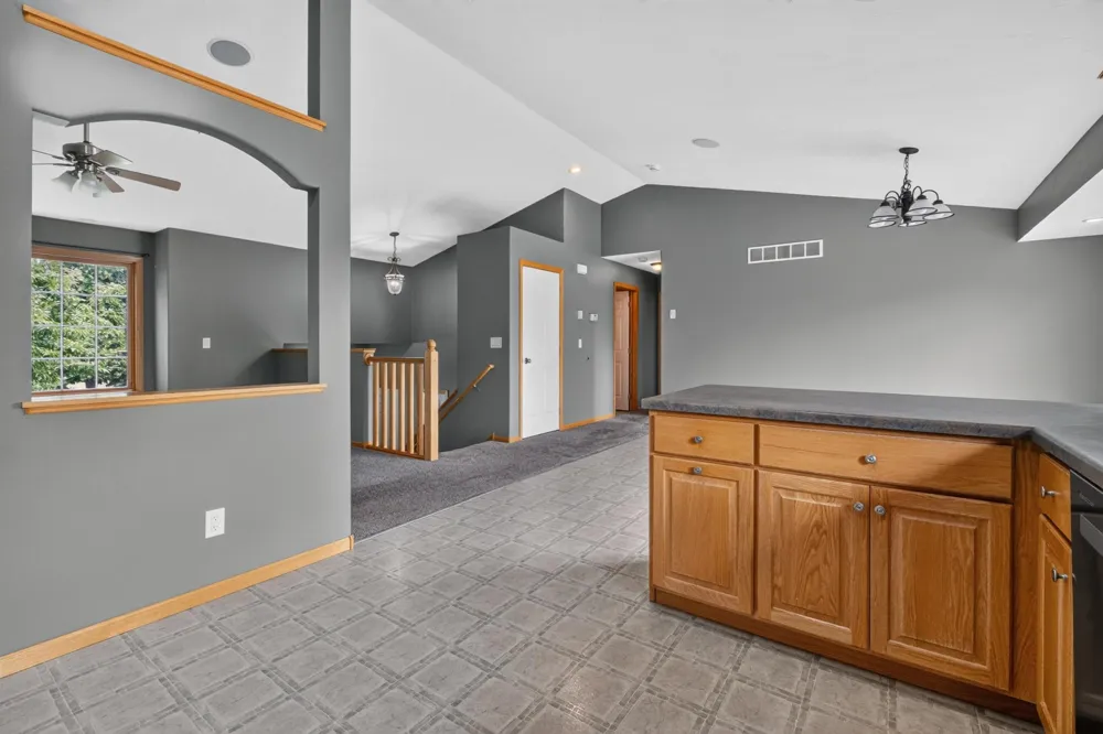 206 Hunters Court Eagle Lake, MN 56024