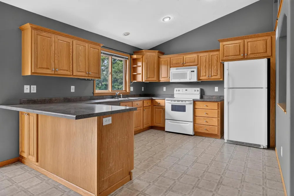 206 Hunters Court Eagle Lake, MN 56024