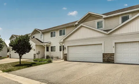 5198 Foxfield Drive NW