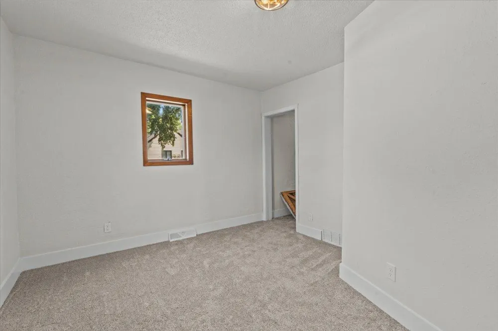 422 2nd Street Wahpeton, ND 58075