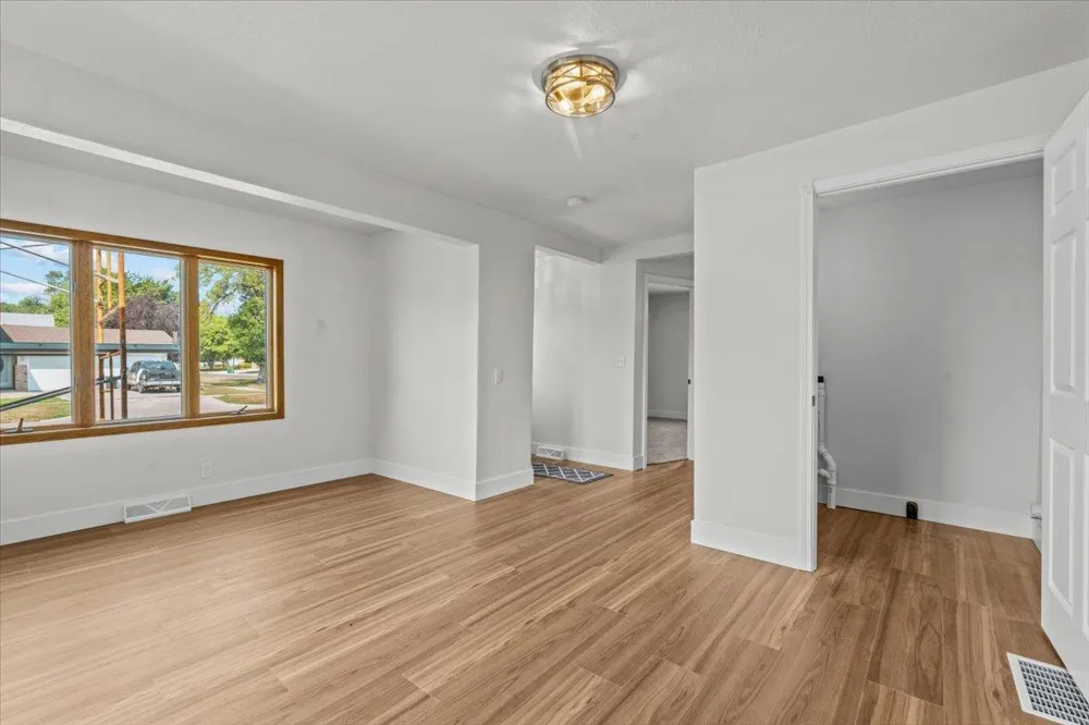 422 2nd Street Wahpeton, ND 58075