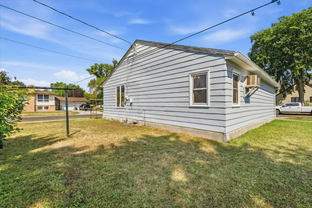 422 2nd Street Wahpeton, ND 58075