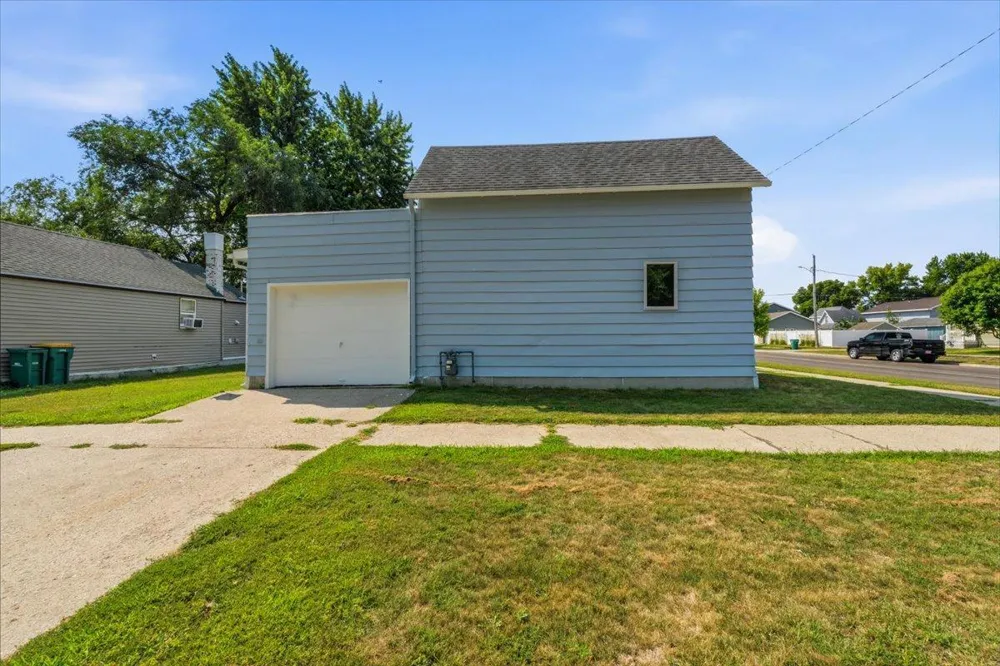 422 2nd Street Wahpeton, ND 58075