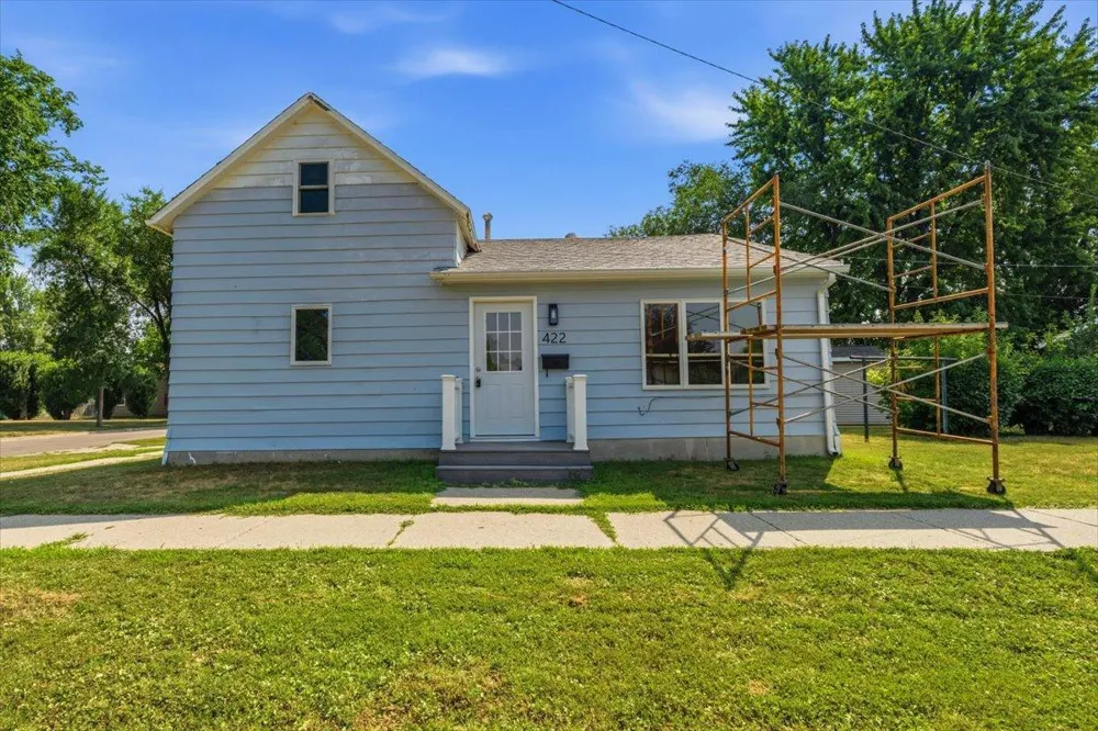 422 2nd Street Wahpeton, ND 58075
