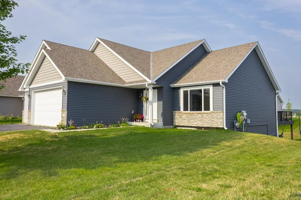 908 Ashford Road Belle Plaine, MN 56011