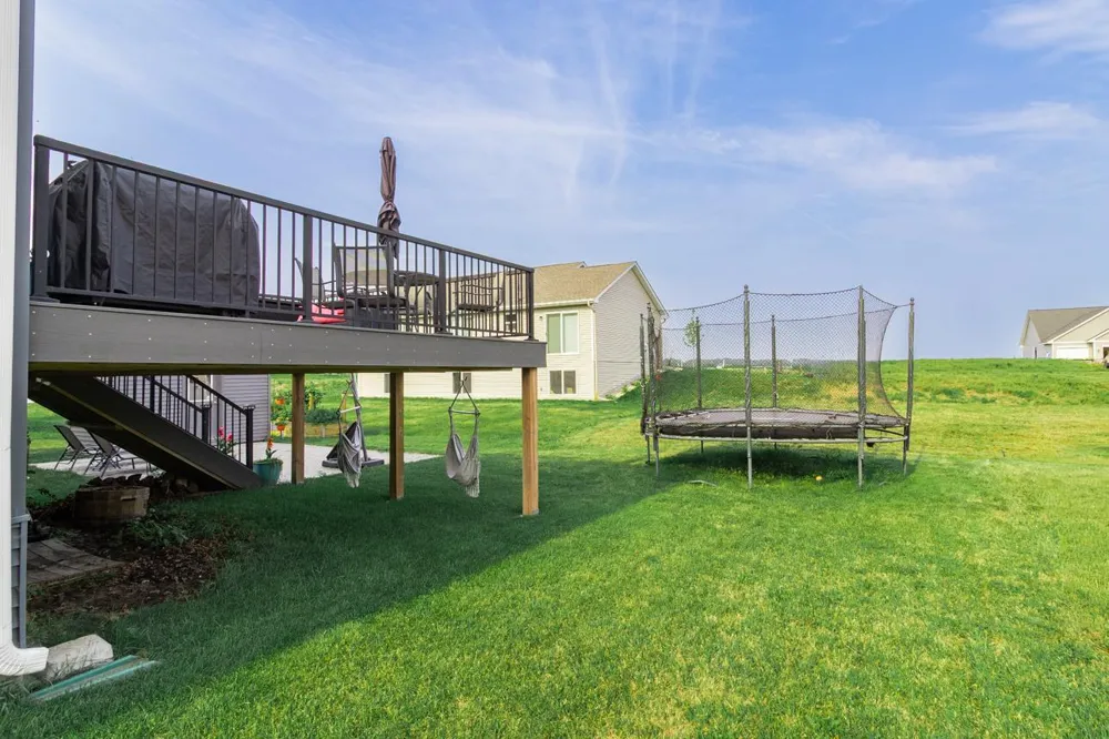 908 Ashford Road Belle Plaine, MN 56011