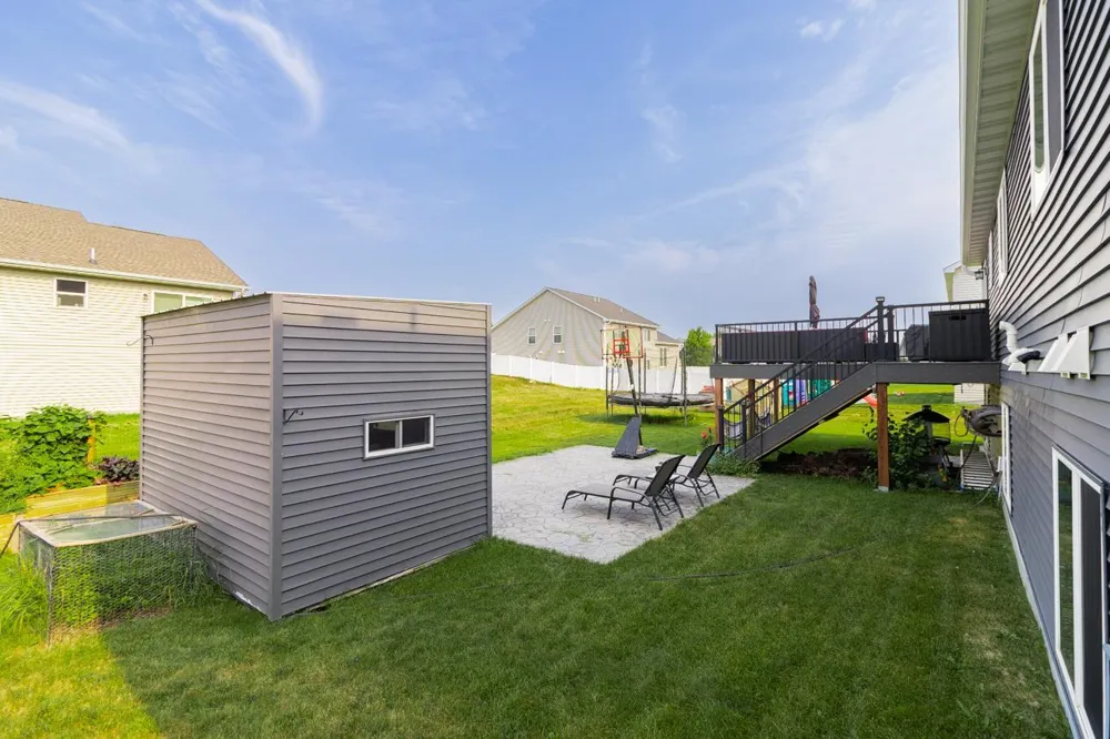 908 Ashford Road Belle Plaine, MN 56011