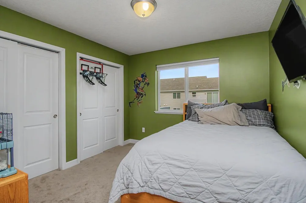 908 Ashford Road Belle Plaine, MN 56011