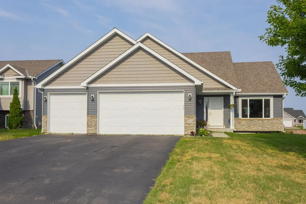 908 Ashford Road Belle Plaine, MN 56011