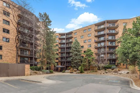 210 W Grant Street #516
