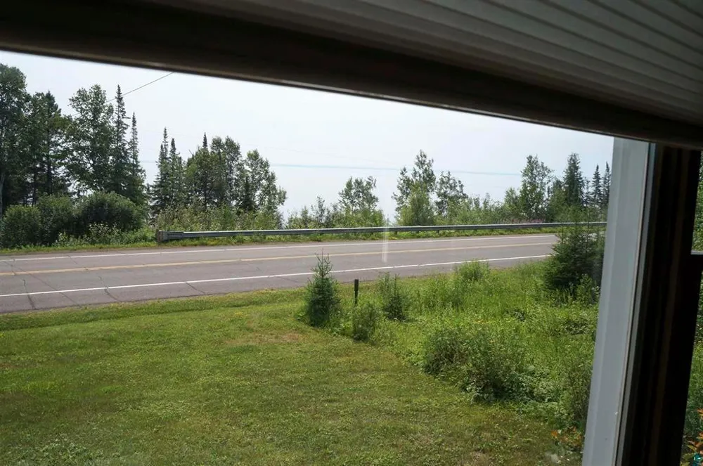 5845 Shore Drive Duluth, MN 55804