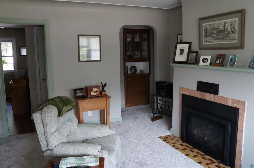 5845 Shore Drive Duluth, MN 55804