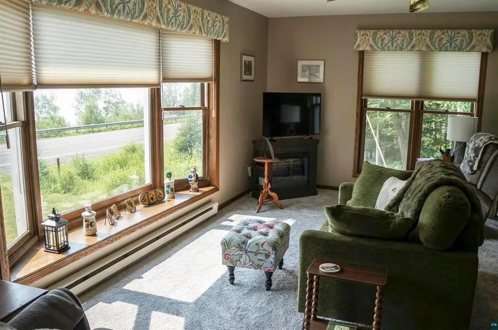 5845 Shore Drive Duluth, MN 55804