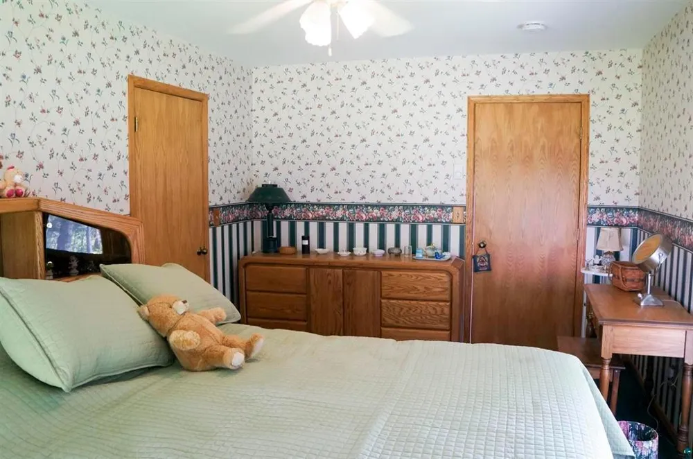 5845 Shore Drive Duluth, MN 55804